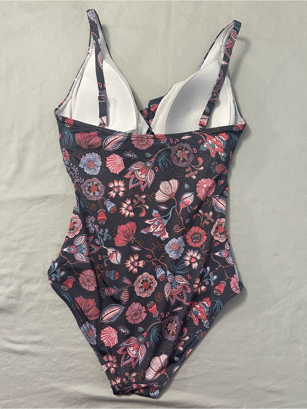 Nip Tuck Swim One Piece Swimsuit US 8 Floral Ruched Twist Front Multi-Fit Cup - Picture 2 of 13